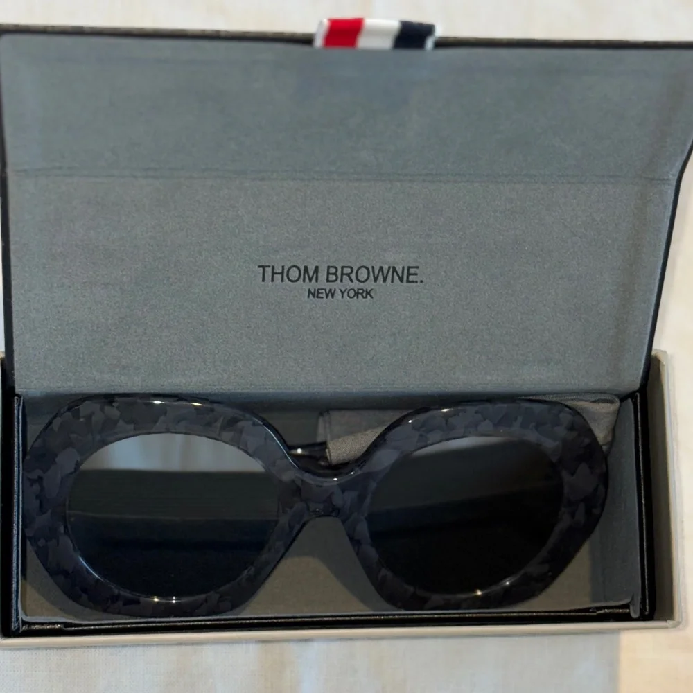 THOM BROWNE | Round Gray Tortoise Acetate Silver Mirror Lens Sunglasses | 54 mm - Picture 6 of 16
